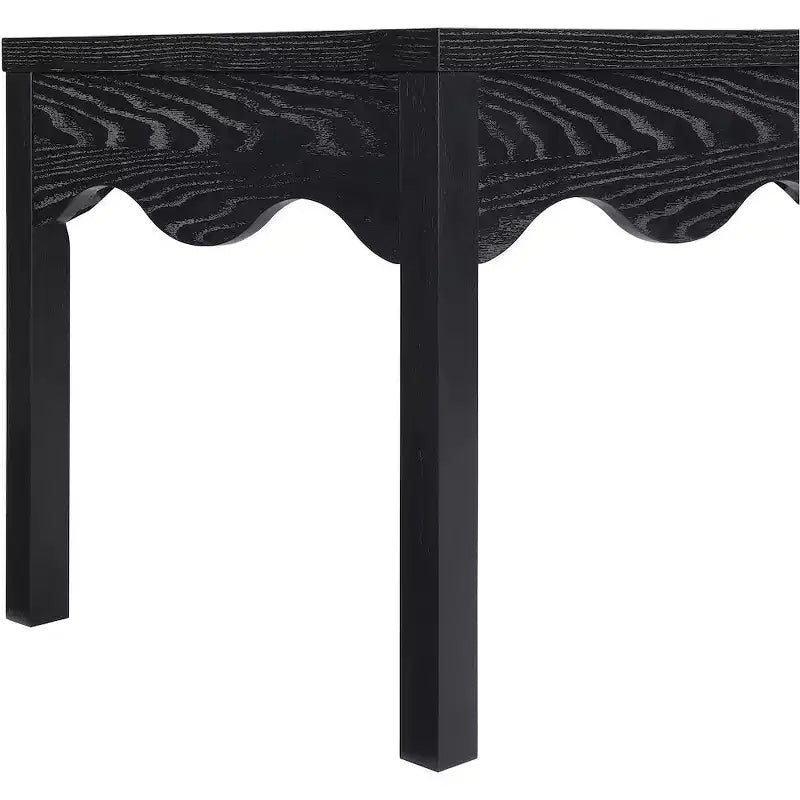 Table d'appoint festonnée en chêne noir