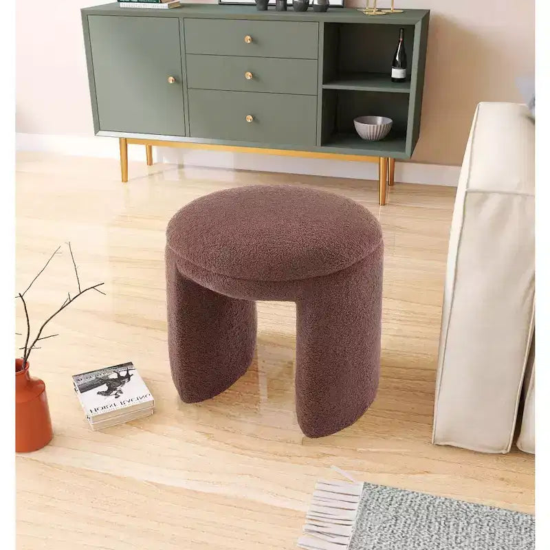 Pouffe/tabouret en tissu imitation peau de mouton