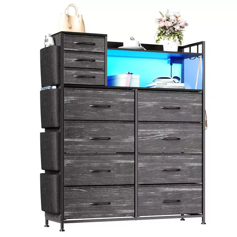 Commode de Rangement 55 avec 8+3 Tiroirs en Tissu, 4 Poches Latérales, Lumières LED et Station de Charge pour Chambre à Coucher
